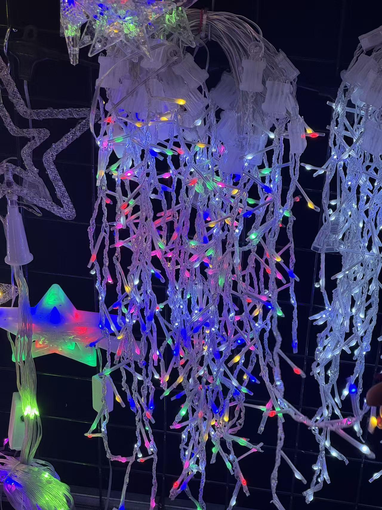 Firecracker Flowing Icicle