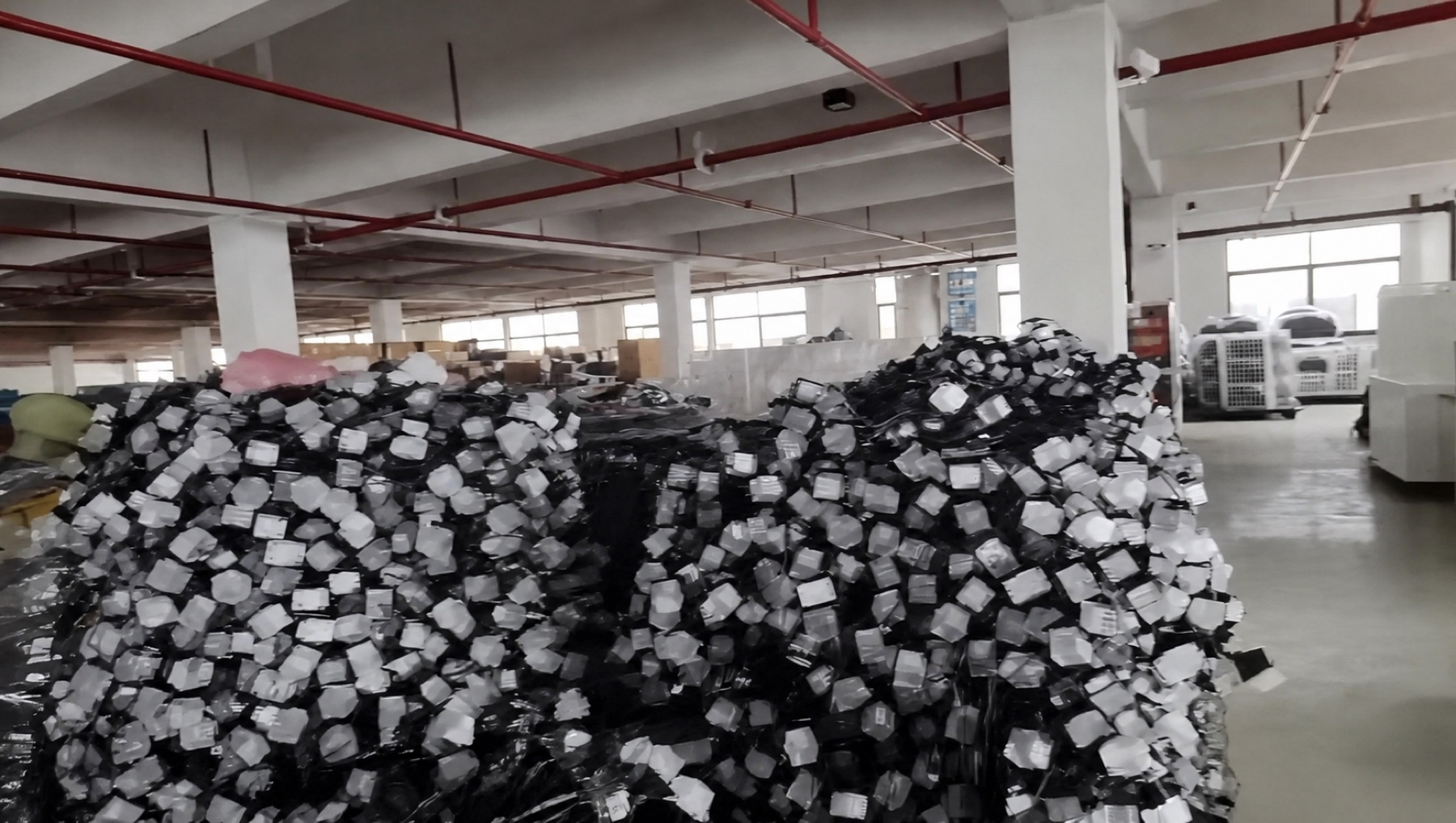 Component preparation at the LihuaLux factory